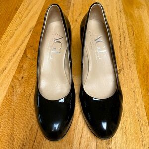 AGL Italian Black Patent Leather Pumps: size EU 40